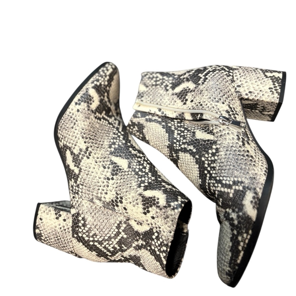 Madden Girl Snakeskin Ankle Boots – Women’s Size 7.5